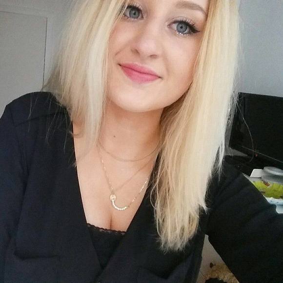 Meet your Posher, Sophia - Picture 1 of 1